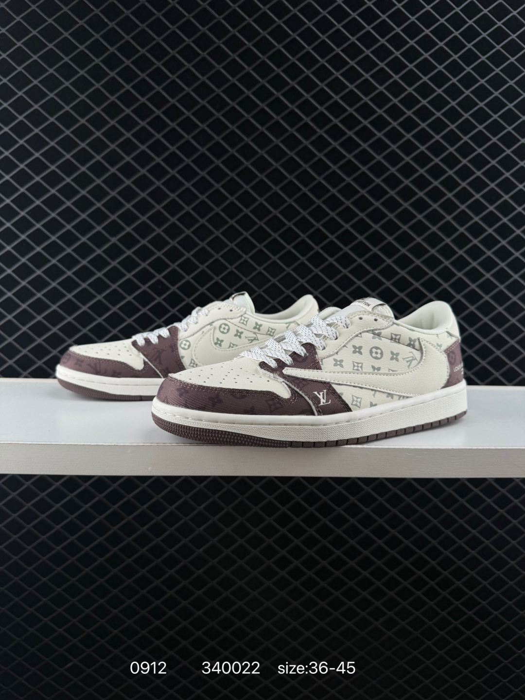 Travis Scott x Air Jordan 1 ” Reverse Mocha “